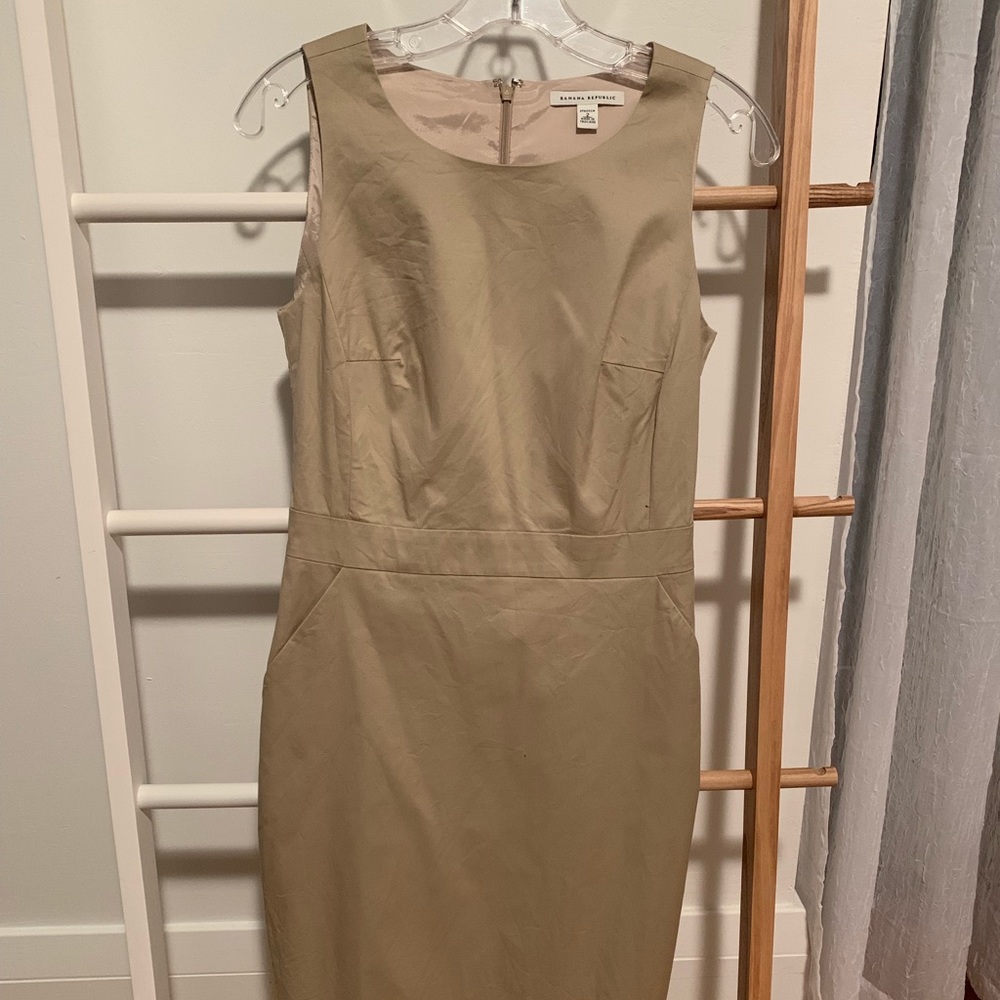 Banana republic tan stretch, lined dress